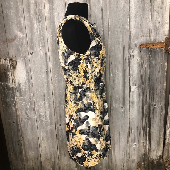 Sleeveless dress - Picture 3 of 5